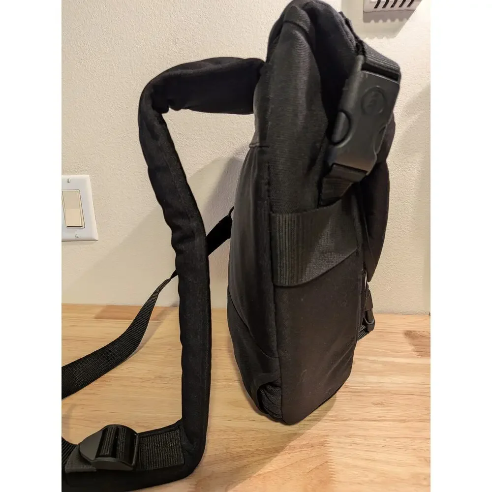 TAMRAC Velocity 9 5769 Camera Sling Backpack Black Padded DSLR Gear Bag